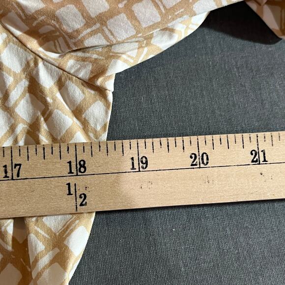 Lafayette 148 Shirt Womens 4 Beige Tan Geometric‎ Button Up Long Sleeves Casual - Picture 8 of 8